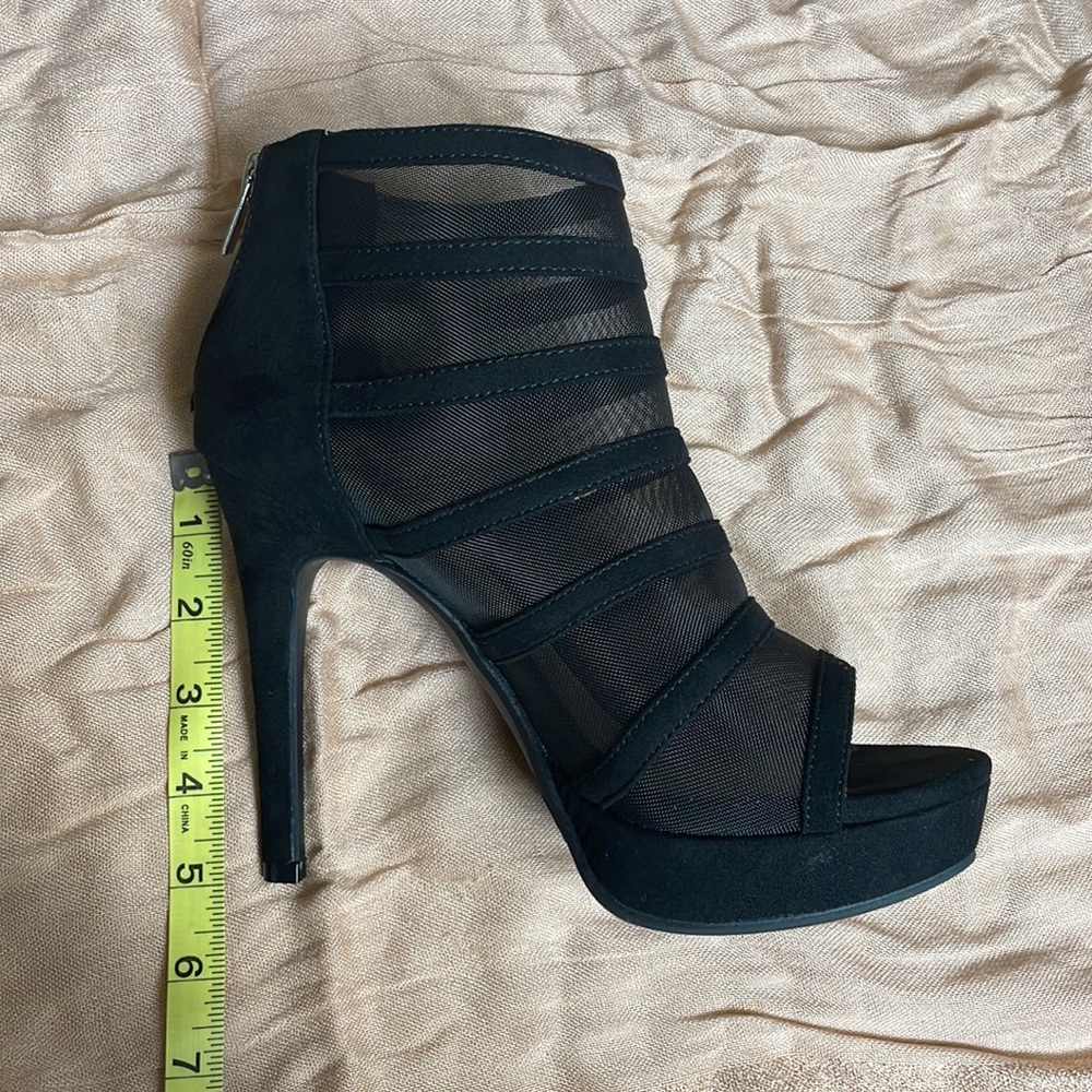 New PARKER & SKY heels - Picture 3 of 6
